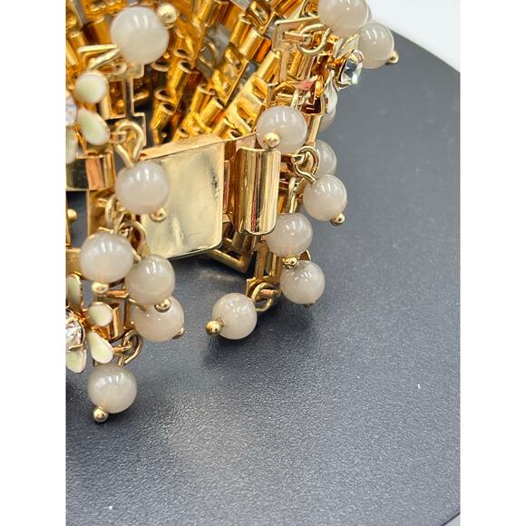 J. Crew Cluster Crystal Flowers Grey Lucite Beads Statement Cha Cha Bracelet - Picture 7 of 8